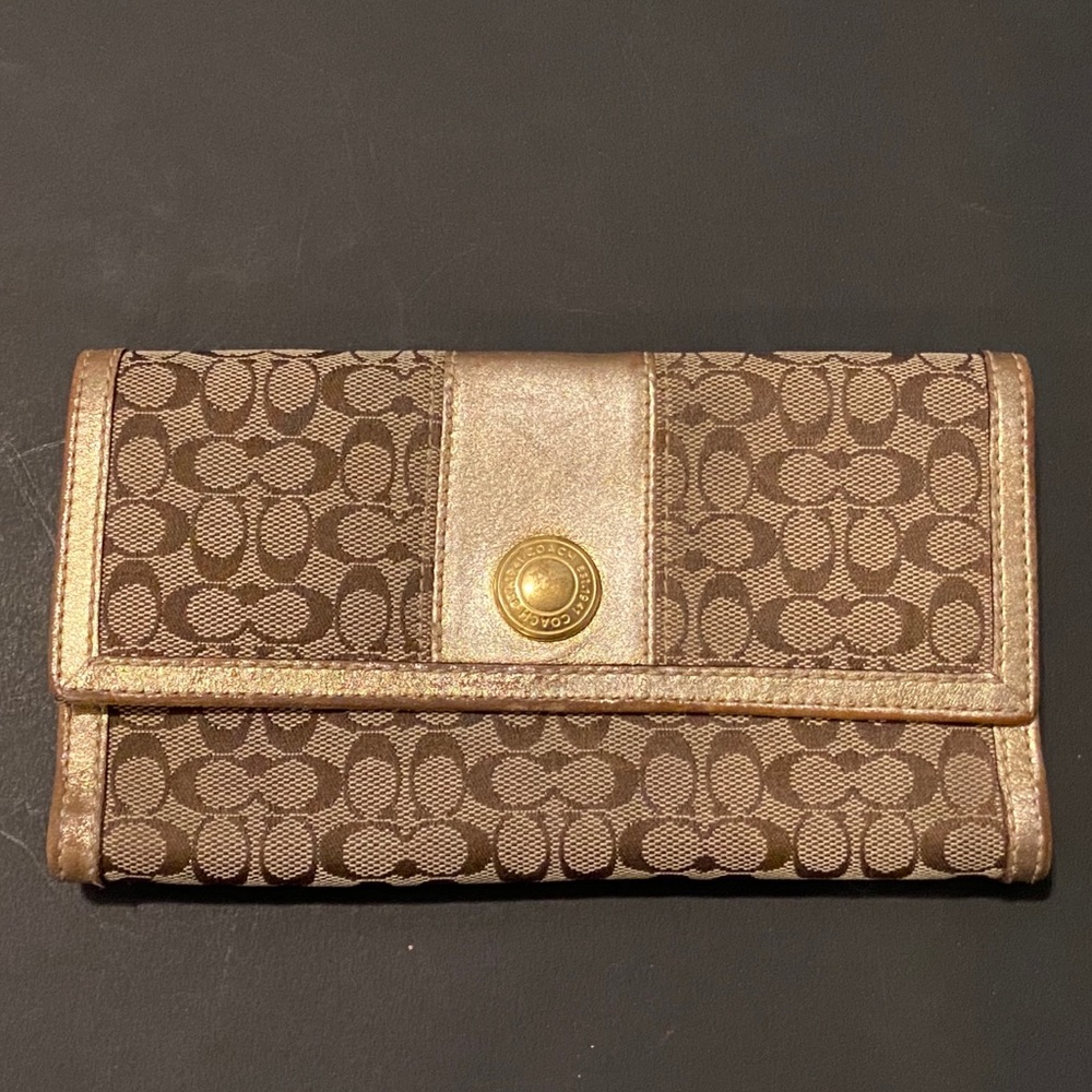 Vintage Signature Coach full size Wallet